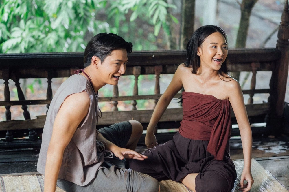 Tình Người Duyên Ma 2025: Khi Huyền Thoại Mae Nak Tái Sinh Thành Bản Tình Ca Lãng Mạn, Hài Hước Tình Người Duyên Ma 2025: Khi Huyền Thoại Mae Nak Tái Sinh Thành Bản Tình Ca Lãng Mạn, Hài Hước