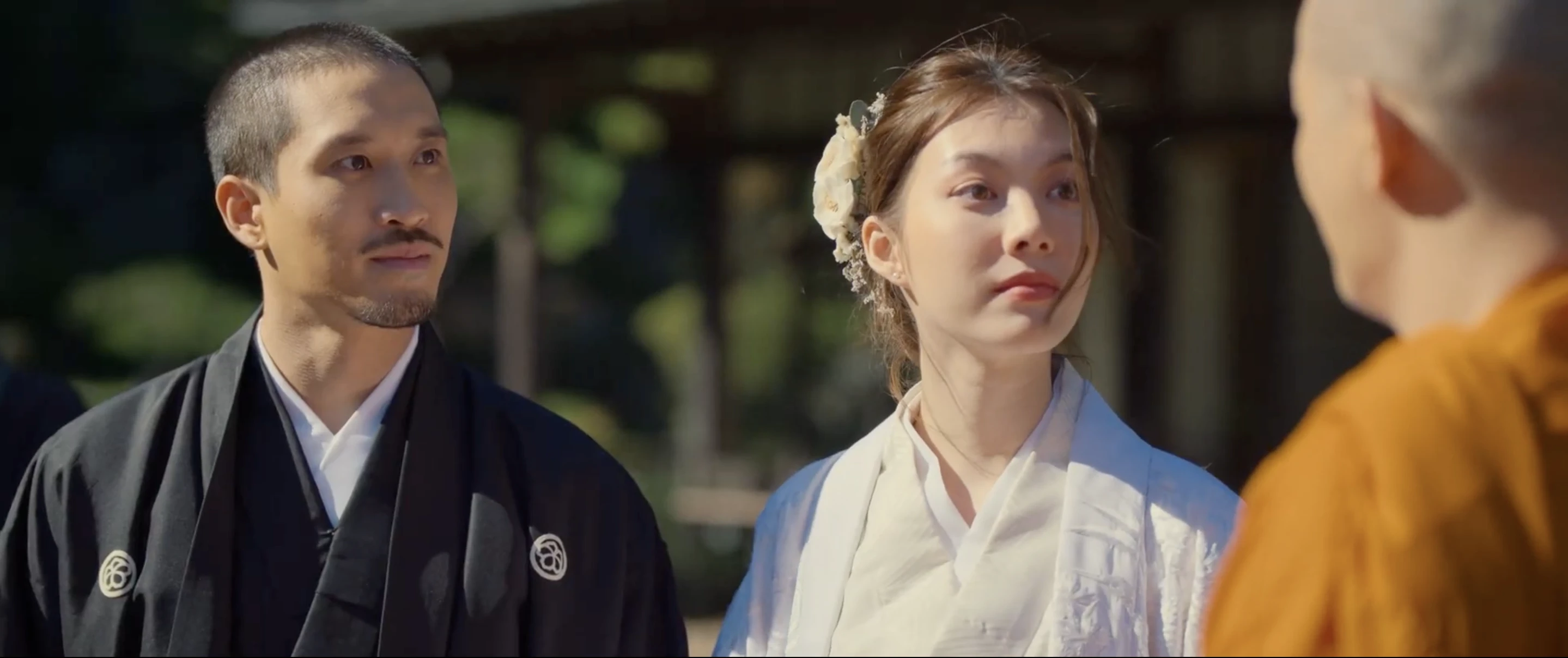 Sư Thầy Gặp Sư Lầy: Cuộc Chạm Trán Văn Hóa Phật Giáo Thái - Nhật Đầy Tiếng Cười Và Nghịch Lý Sư Thầy Gặp Sư Lầy: Cuộc Chạm Trán Văn Hóa Phật Giáo Thái - Nhật Đầy Tiếng Cười Và Nghịch Lý