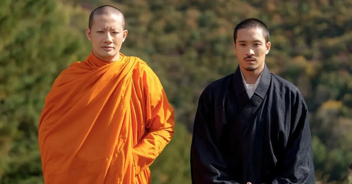 Sư Thầy Gặp Sư Lầy: Cuộc Chạm Trán Văn Hóa Phật Giáo Thái - Nhật Đầy Tiếng Cười Và Nghịch Lý