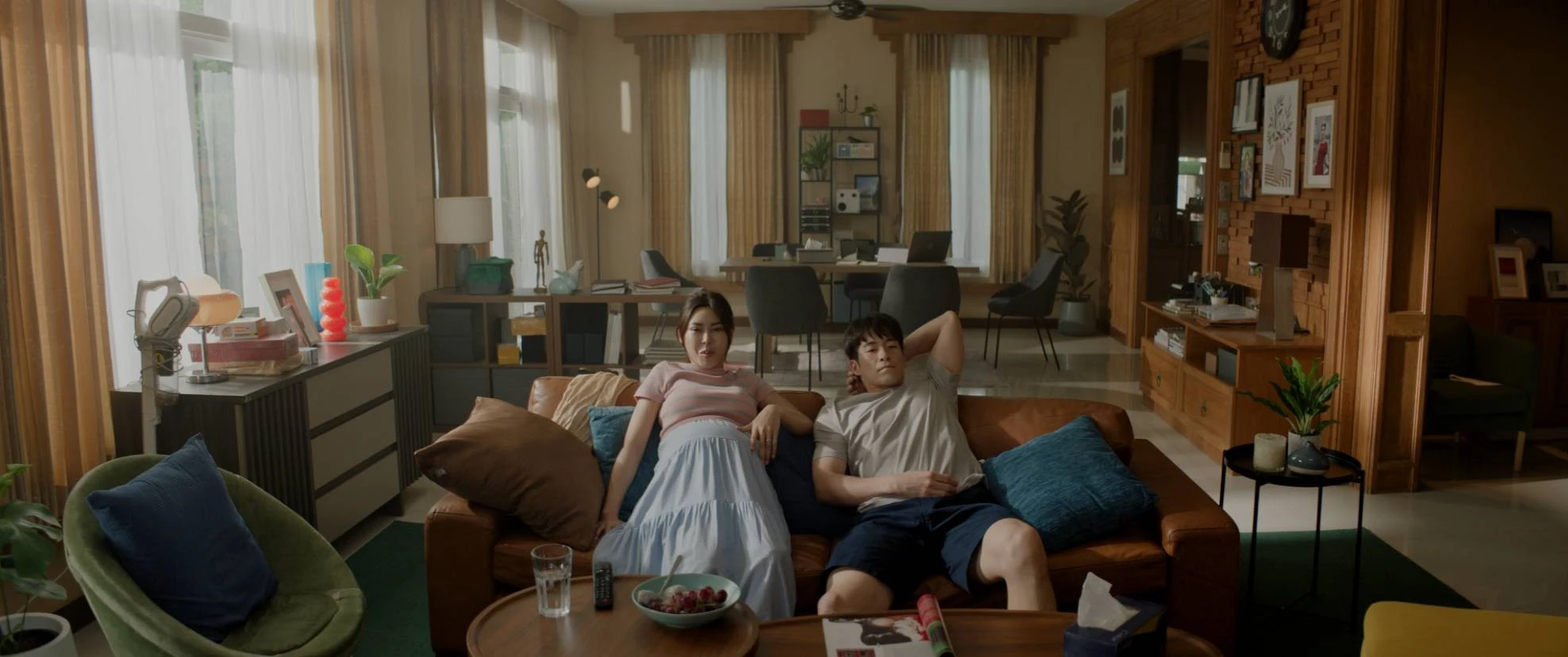 Nhà Trấn Quỷ (Our House): Bữa Tiệc Căng Não Giữa Ma Nữ Tóc Dài - Khi Cảm Giác Lấn Lướt Mọi Định Kiến Kinh Dị Nhà Trấn Quỷ (Our House): Bữa Tiệc Căng Não Giữa Ma Nữ Tóc Dài - Khi Cảm Giác Lấn Lướt Mọi Định Kiến Kinh Dị