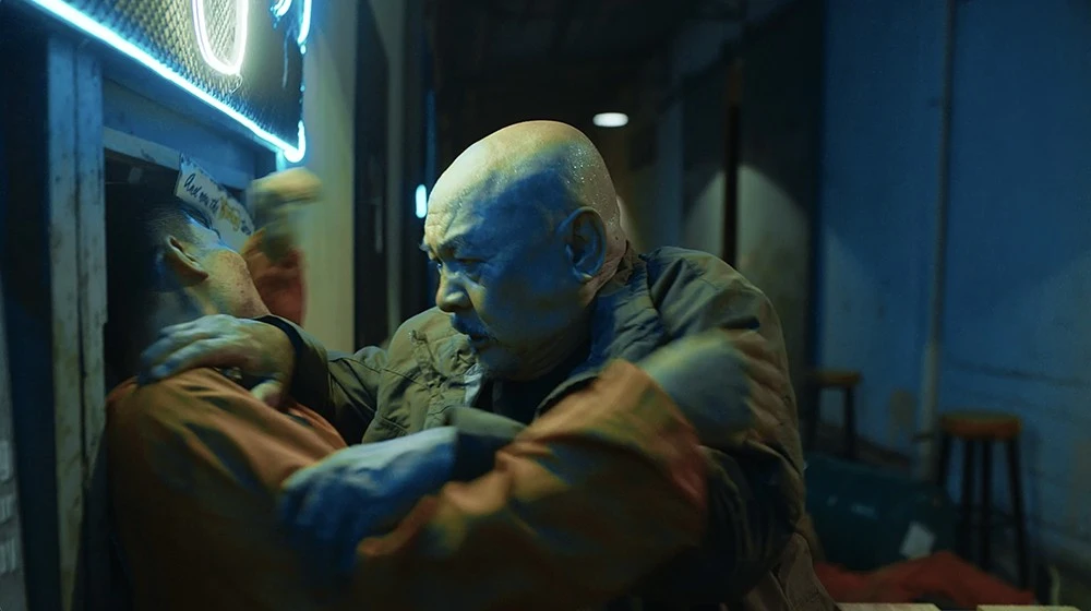 Bố Gi&agrave; Trở Lại: Khi &Ocirc;ng Tr&ugrave;m S&agrave;i G&ograve;n Định Nghĩa Lại Phim H&agrave;nh Động Việt - Đủ M&ugrave;i Taken, Đậm Vị Đường Phố