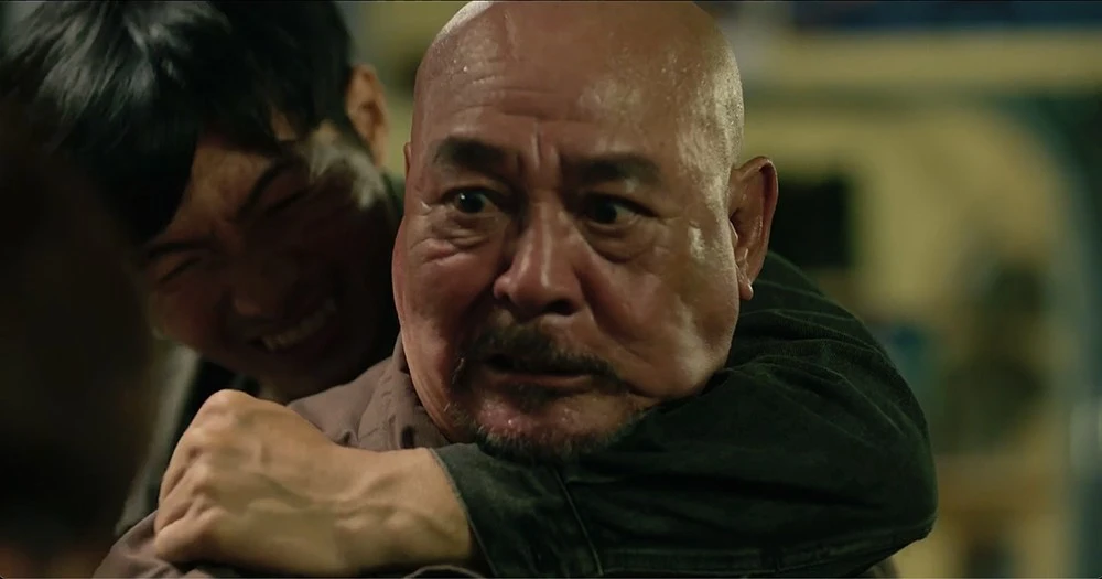 Bố Gi&agrave; Trở Lại: Khi &Ocirc;ng Tr&ugrave;m S&agrave;i G&ograve;n Định Nghĩa Lại Phim H&agrave;nh Động Việt - Đủ M&ugrave;i Taken, Đậm Vị Đường Phố