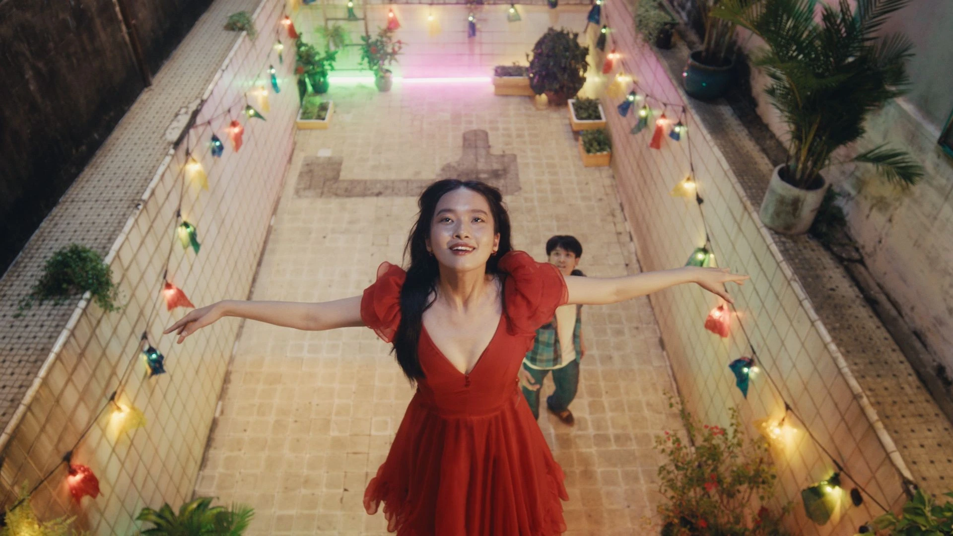 Cảm Ơn Người Đ&atilde; Thức C&ugrave;ng T&ocirc;i: B&ugrave;ng Nổ Cảm X&uacute;c, Visual Chạm Đỉnh - Bộ Phim Nhạc Kịch Việt Xứng Tầm Bom Tấn Tuổi Trẻ