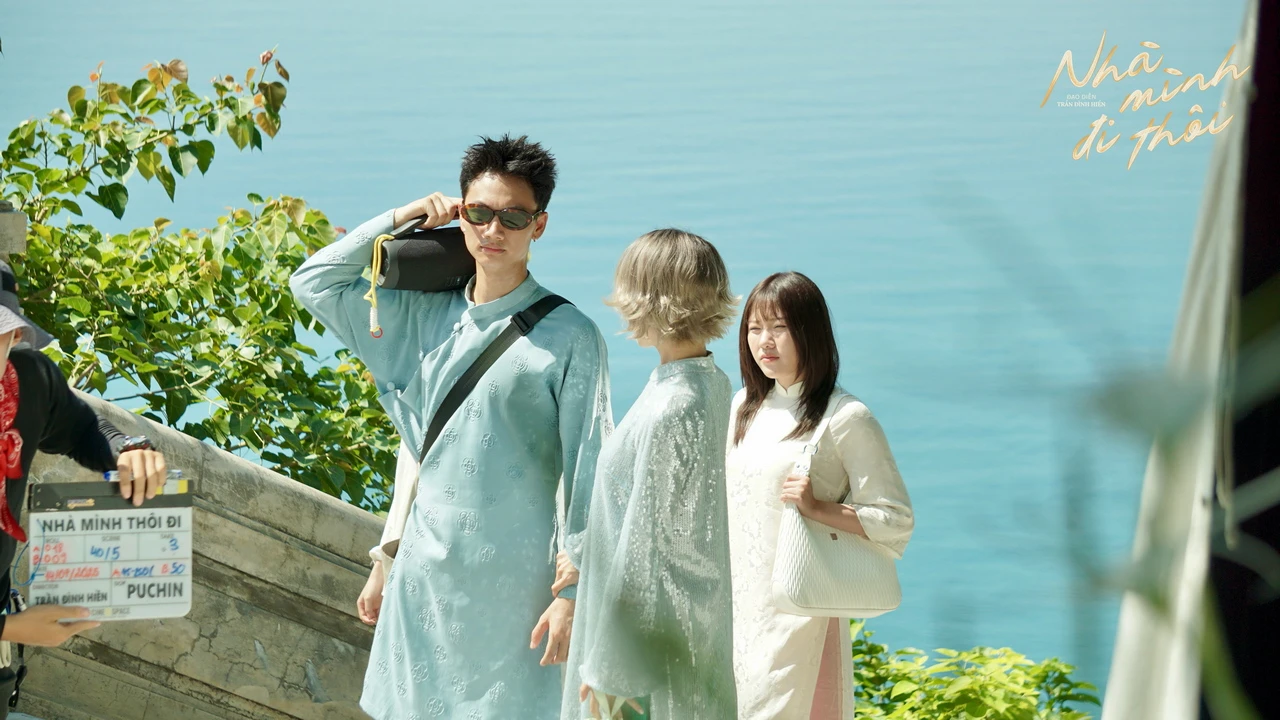 Review Nhà Mình Đi Thôi: Món Quà Cảm Xúc Gây Sốt Tết - Xem Để Yêu Lại Gia Đình Đầy Bất Ngờ! Review Nhà Mình Đi Thôi: Món Quà Cảm Xúc Gây Sốt Tết - Xem Để Yêu Lại Gia Đình Đầy Bất Ngờ!