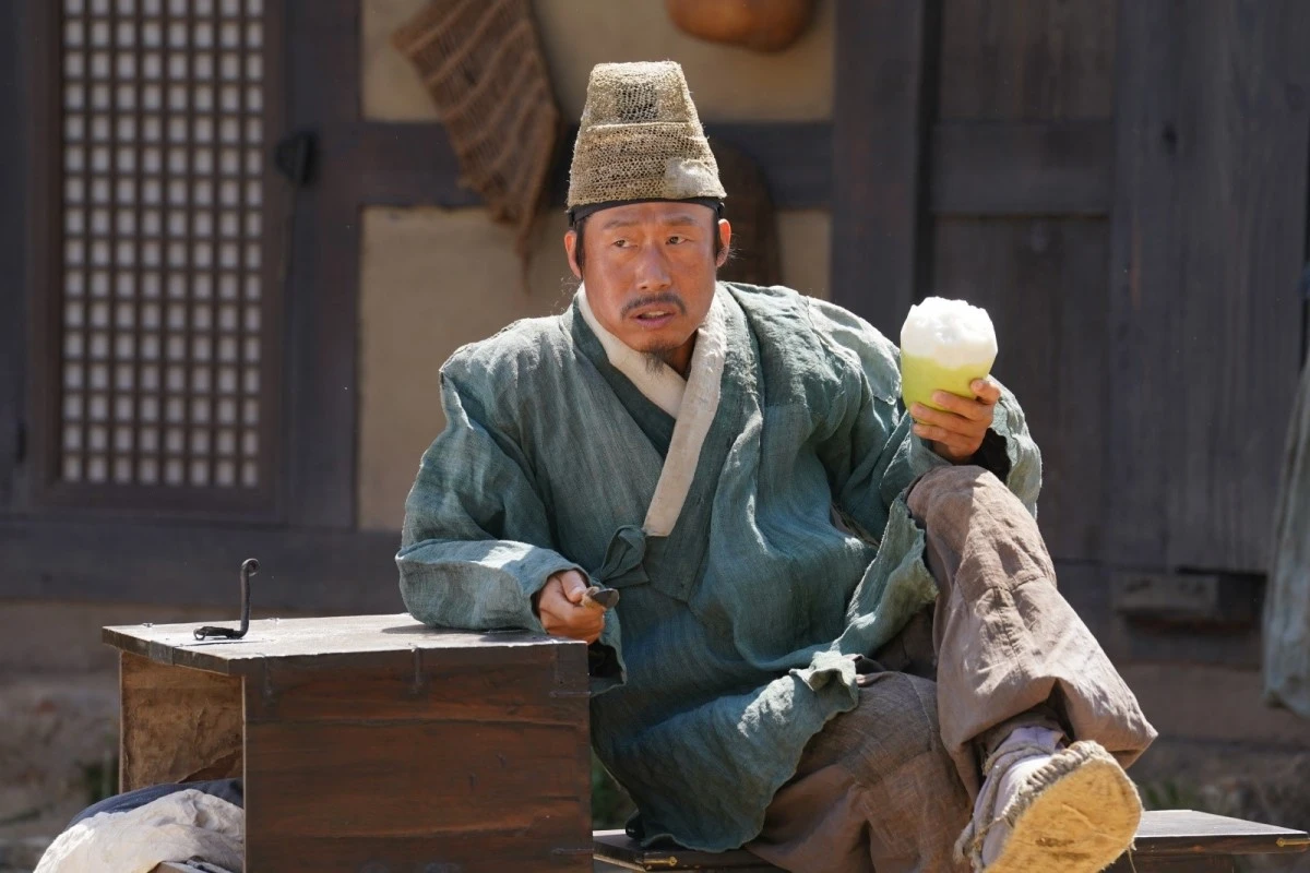 Dưới B&oacute;ng Điện Hạ (The Kings Warden): Lịch sử b&ugrave;ng nổ cảm x&uacute;c, diễn xuất chạm đỉnh