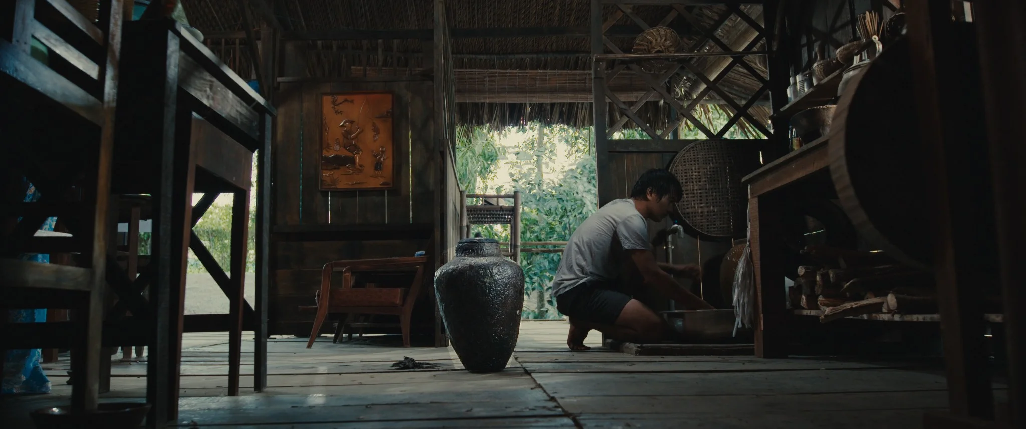 Review Nhà Ma Xó: Câu Chuyện Ma Mị Đẫm Chất Việt