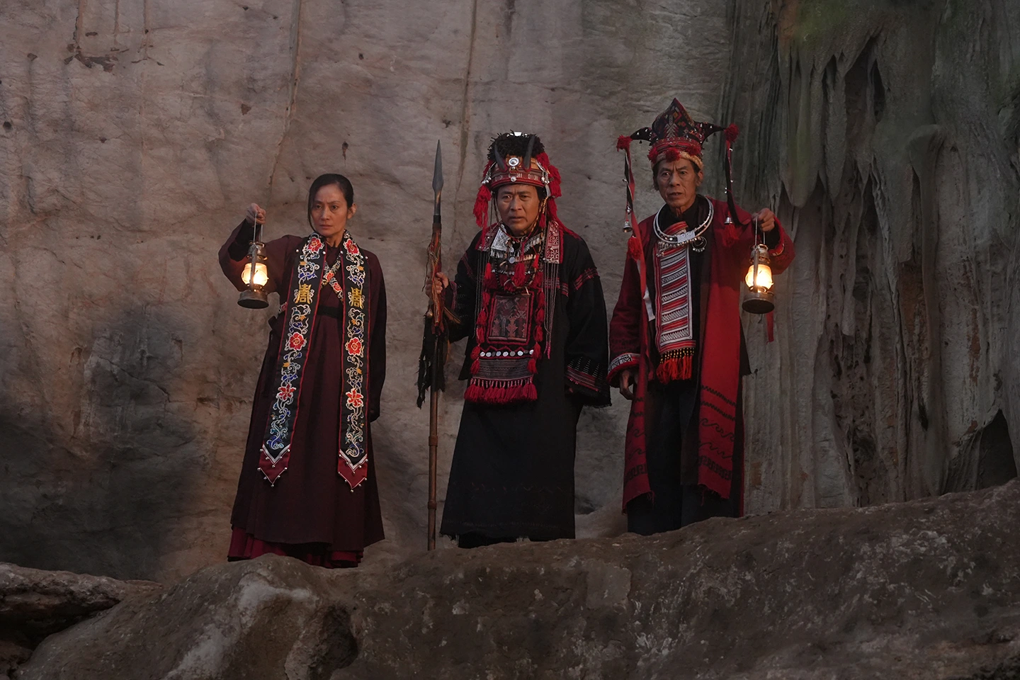 Ph&iacute; Ph&ocirc;ng: Quỷ M&aacute;u Rừng Thi&ecirc;ng - Phim Kinh Dị Việt Nam Ph&aacute; Đảo Visual, Bẻ G&atilde;y Định Kiến