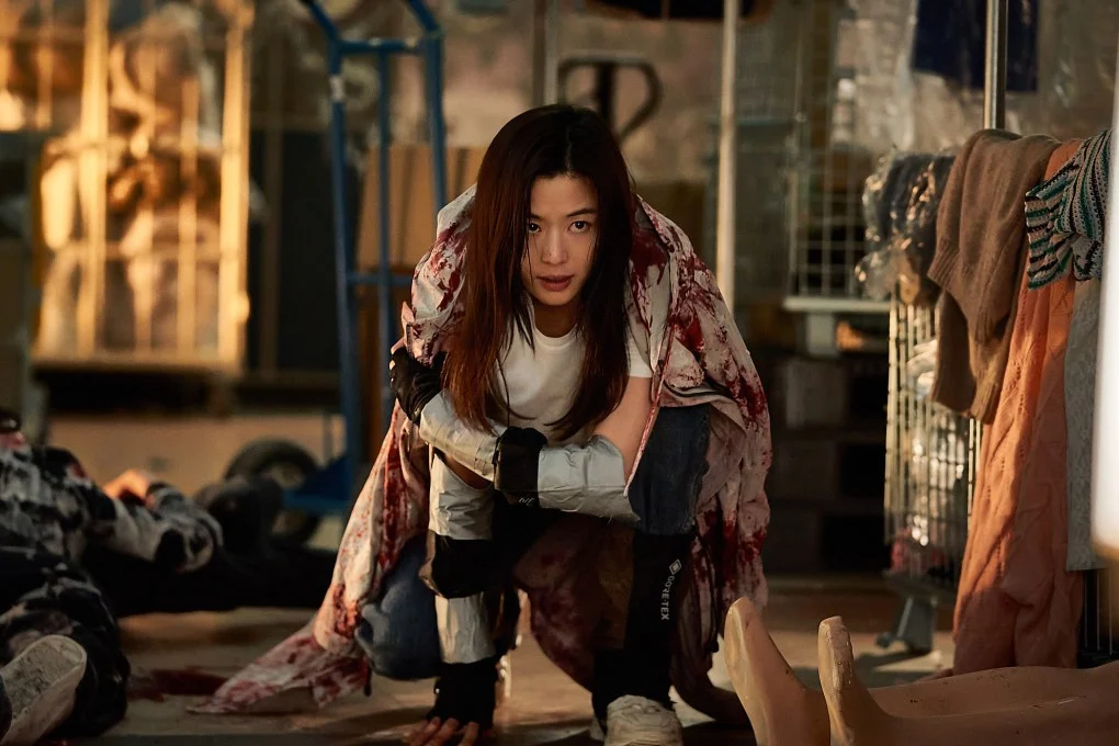Bầy Xác Sống (Colony): Khi Zombie Trỗi Dậy Thành Mạng Lưới Sống Ám Ảnh Bầy Xác Sống (Colony): Khi Zombie Trỗi Dậy Thành Mạng Lưới Sống Ám Ảnh
