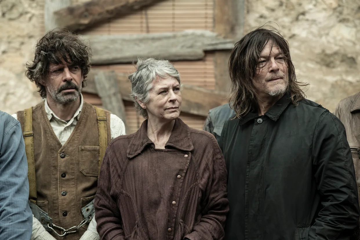 Daryl Dixon kh&eacute;p lại đầy x&uacute;c cảm, Rick Grimes liệu c&oacute; m&agrave;n t&aacute;i ngộ l&agrave;m nổ tung vũ trụ The Walking Dead?