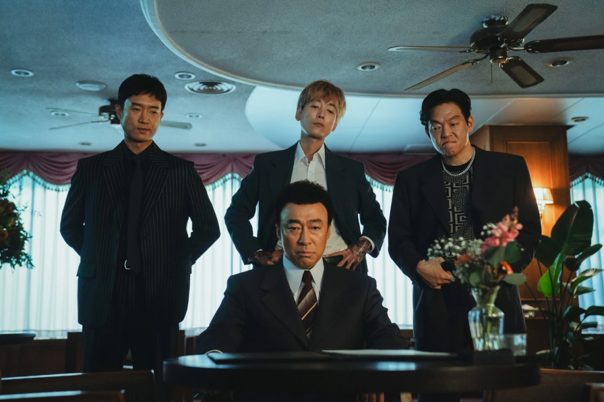 Review Boss (Đại Ca Ha Ha Ha): B&ugrave;ng Nổ Tiếng Cười Trong Thế Giới Giang Hồ H&agrave;n Quốc