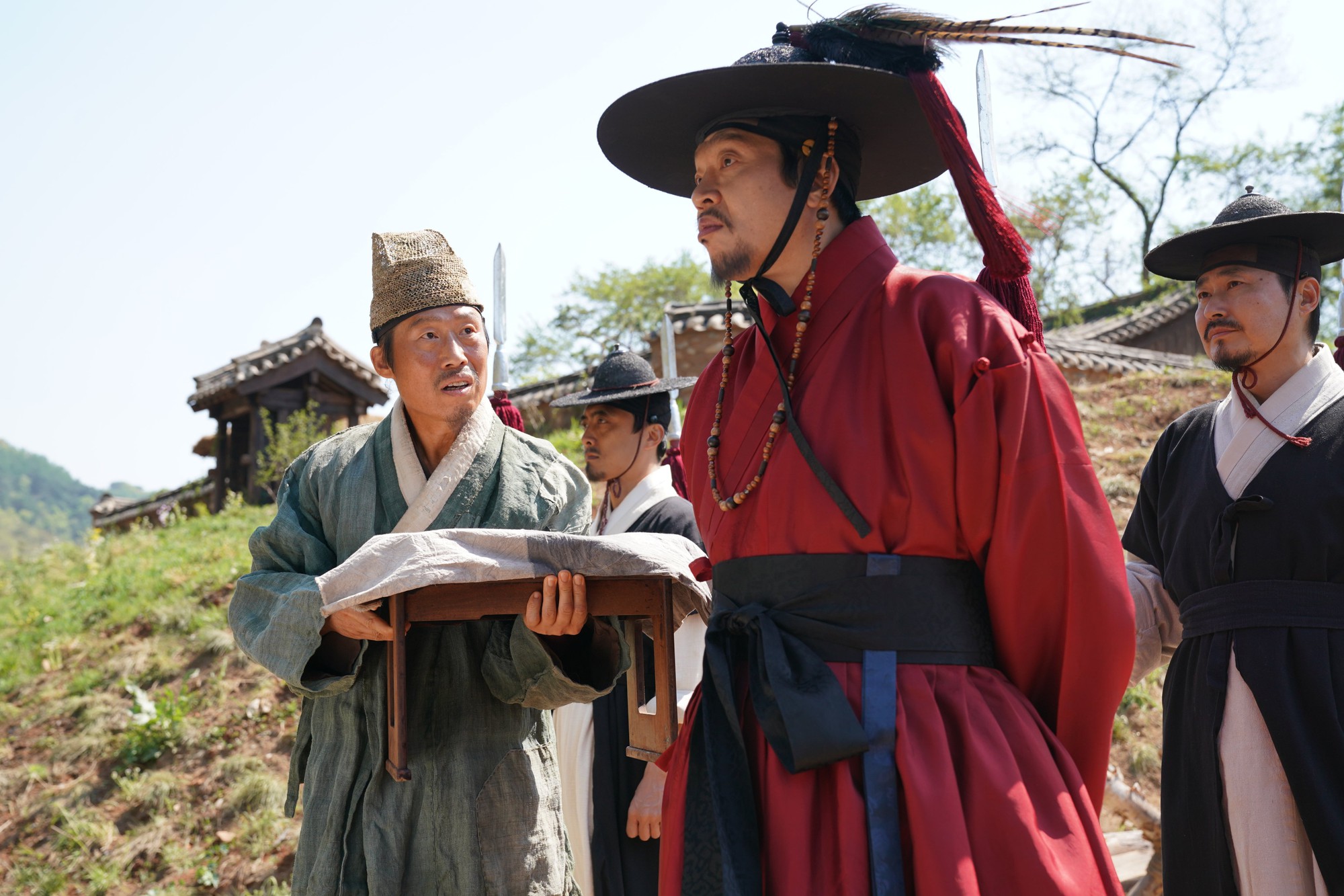 Dưới B&oacute;ng Điện Hạ (The Kings Warden): Lịch sử b&ugrave;ng nổ cảm x&uacute;c, diễn xuất chạm đỉnh