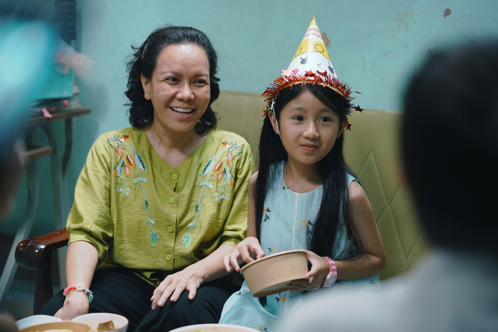 Cục Vàng Của Ngoại: Đắm Chìm Trong Bản Tình Ca Gia Đình Đầy Xúc Cảm