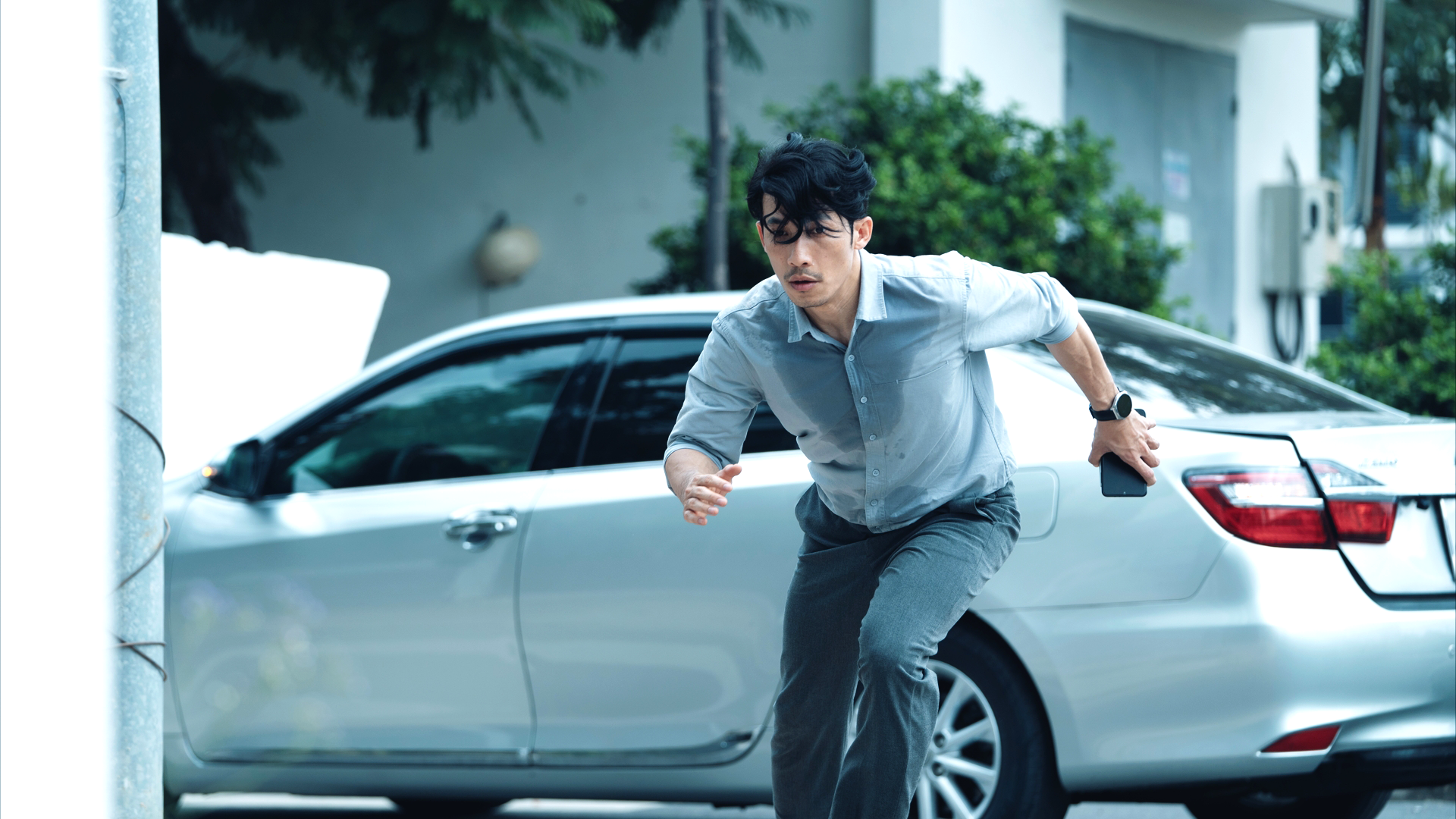 Bẫy Tiền: Liên Bỉnh Phát bùng nổ với phim lừa đảo công nghệ đỉnh cao, hứa hẹn “cú nổ” phòng vé 2025