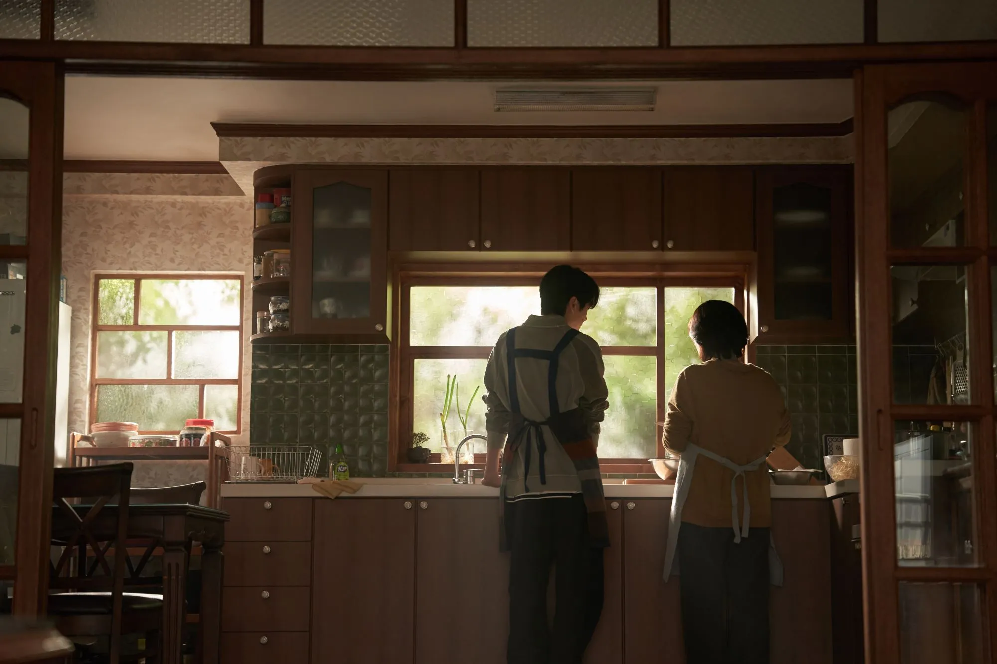 Đếm Ng&agrave;y Xa Mẹ - Review & Ph&acirc;n T&iacute;ch: Bản Giao Hưởng Cảm X&uacute;c Khi Mỗi Bữa Cơm Nh&agrave; L&agrave; Ng&agrave;y Đếm Ngược