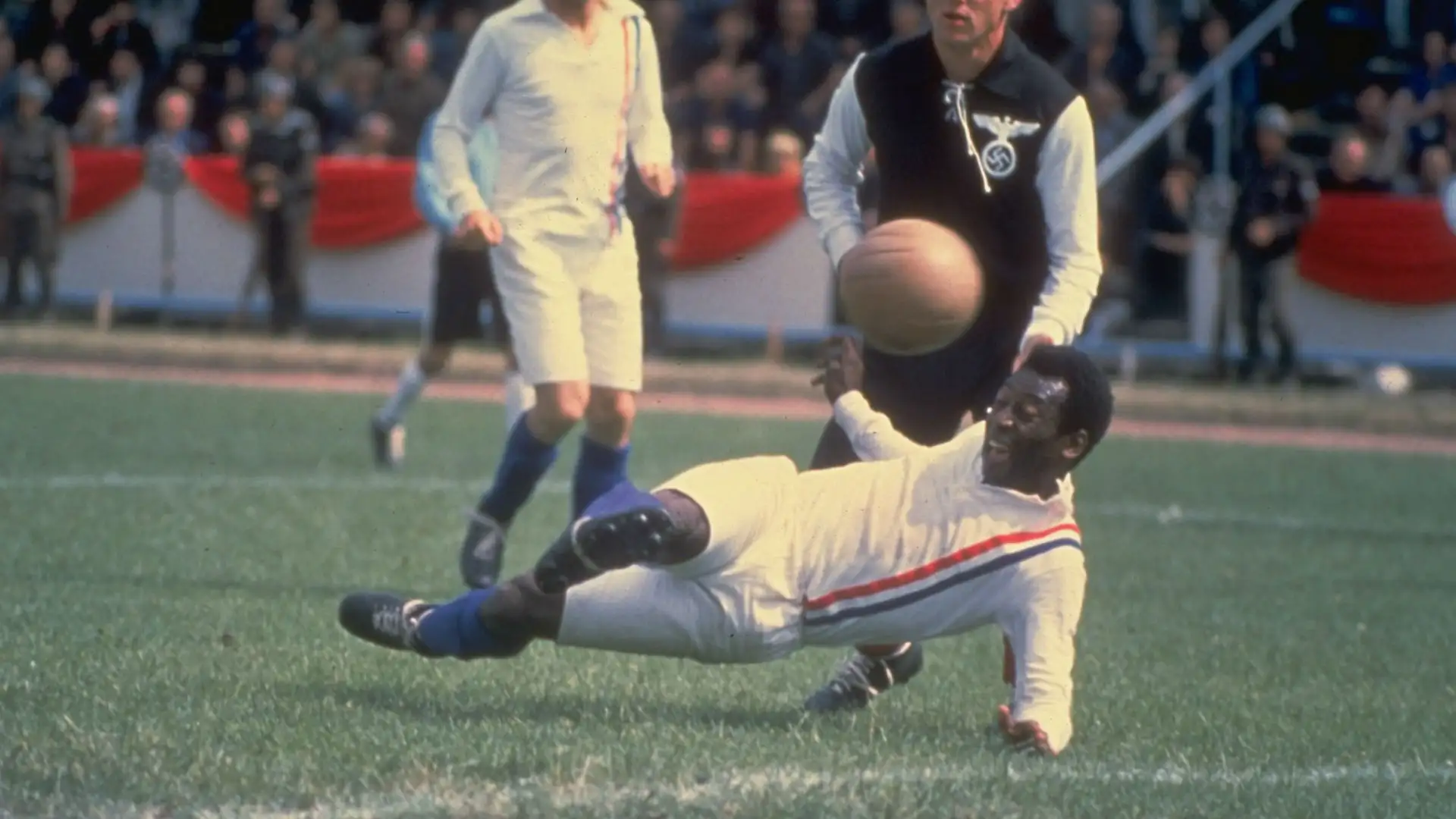 Pelé và tinh thần chiến thắng trên phim Pelé và tinh thần chiến thắng trên phim