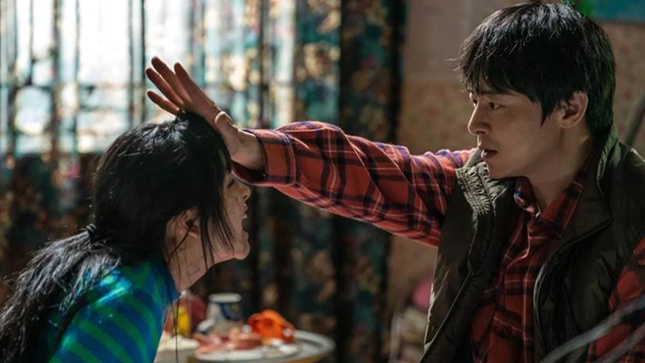 Zombie Cưng Của Ba: Dưới Lớp Da Zombie Là Một Trái Tim Phụ Tử Cháy Bỏng