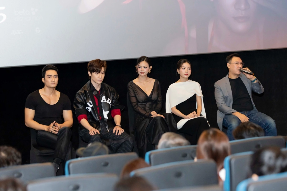 Bịt Mắt Bắt Nai: Đập Vỡ Khuôn Mẫu và Cuộc Săn Tâm Lý Đầy Bất Ngờ Trên Màn Ảnh Việt